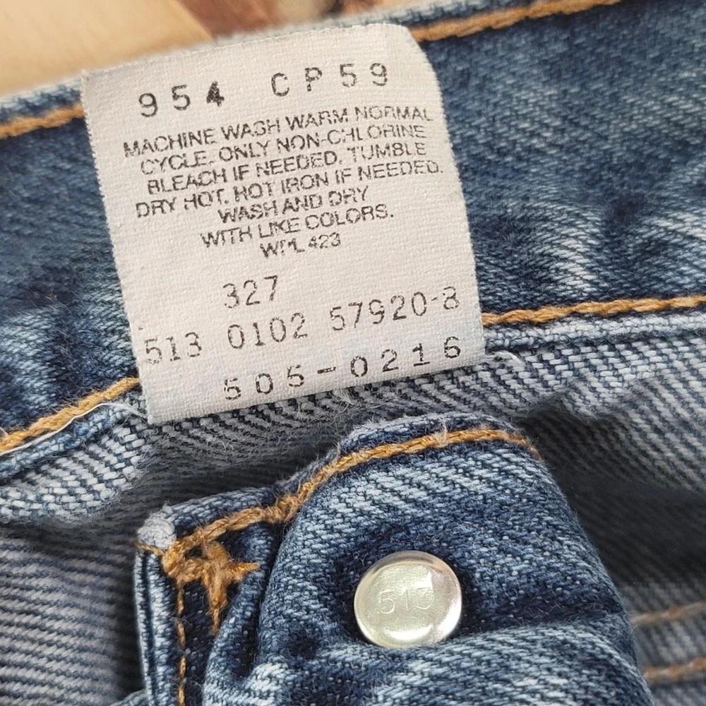 Vintage Levis 505 Regular Fit Straight Leg Jeans Mens 32x29 Blue USA Made 2002